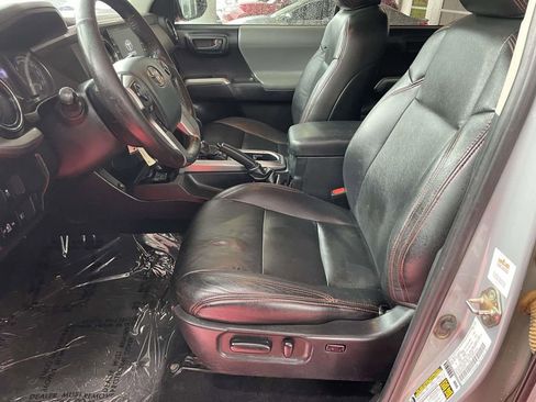 Used 2020 Toyota Tacoma SR5 image 27