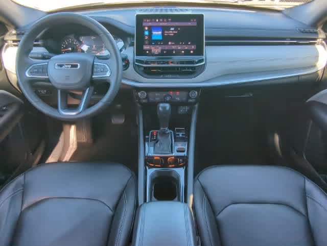 Certified 2025 Jeep Compass Limited AWD/4WD image 15