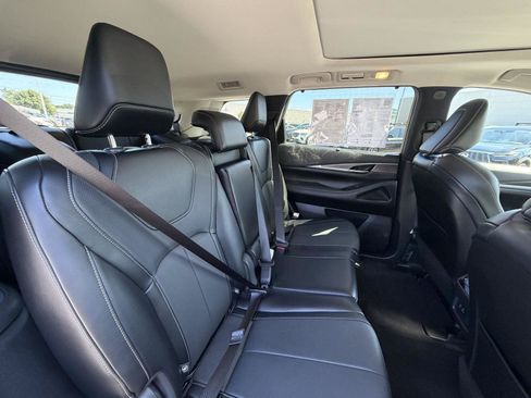 Used 2023 INFINITI QX60 Luxe w/ Cargo Package AWD/4WD image 13