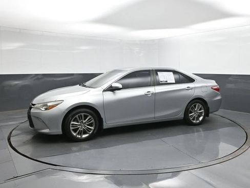 Used 2017 Toyota Camry SE FWD image 27