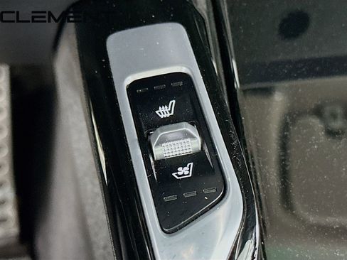 Used 2022 Kia Sorento SX Prestige image 22