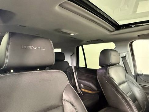 Used 2020 GMC Yukon Denali w/ Denali Premium Package AWD/4WD image 32