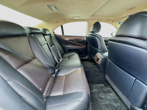 Used 2014 Lexus LS 460 image 18