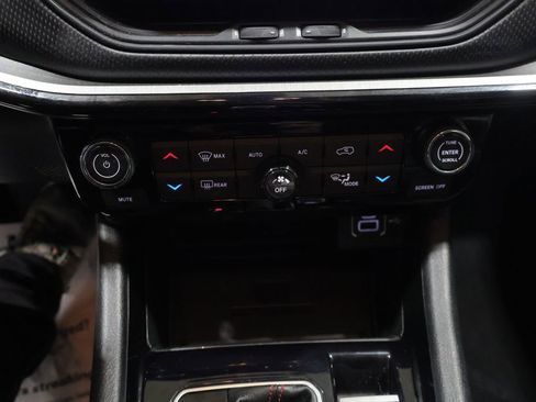 Used 2022 Jeep Compass Trailhawk w/ Trailhawk Elite Group AWD/4WD image 32