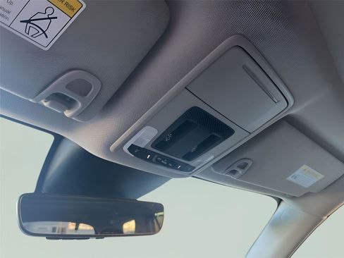 Used 2023 Honda Pilot Elite image 21