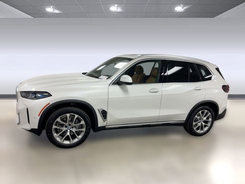 New 2026 BMW X5 sDrive40i w/ Premium Package image 2