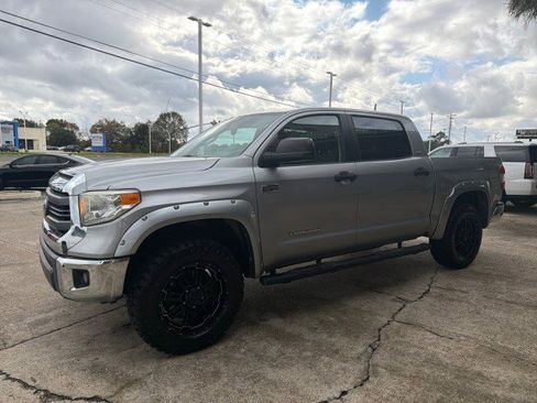 Used 2015 Toyota Tundra SR5 image 11