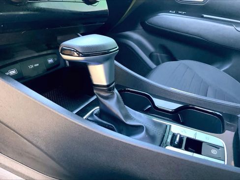 Used 2023 Hyundai Santa Cruz SE image 16