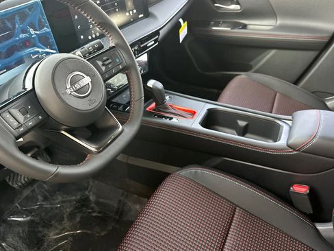 New 2026 Nissan Kicks SR image 12