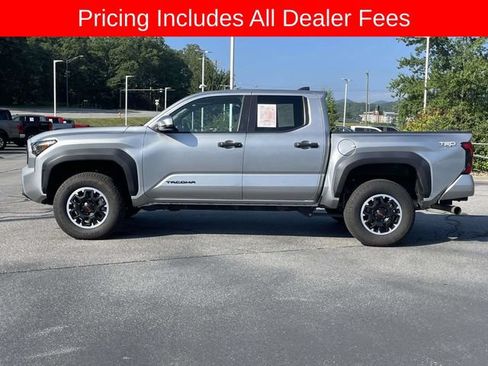 Used 2024 Toyota Tacoma TRD Off-Road AWD/4WD image 2