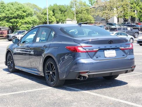 New 2026 Toyota Camry SE image 3