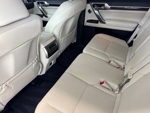 Used 2021 Lexus GX 460 Premium w/ Premium Plus Package AWD/4WD image 27