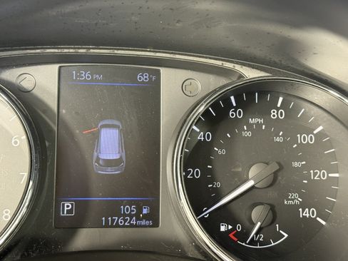 Used 2020 Nissan Rogue SV AWD/4WD image 17