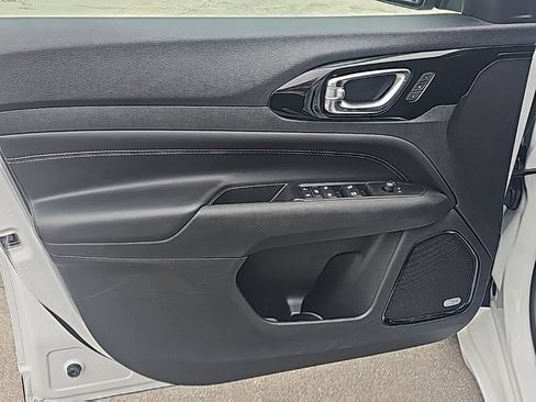 Used 2022 Jeep Compass High Altitude image 11