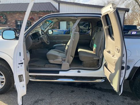 Used 2005 Toyota Tundra SR5 image 8