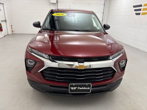 Used 2024 Chevrolet TrailBlazer LS w/ LS Convenience Package FWD image 8