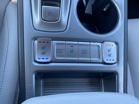 Used 2023 Hyundai Kona Limited w/ Cargo Package FWD image 14