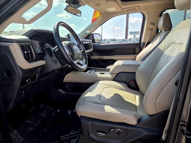 Used 2024 Ford Expedition Max Limited RWD image 5