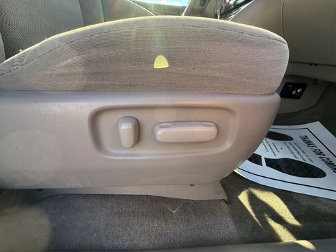 Used 2006 Toyota Sienna FWD image 46