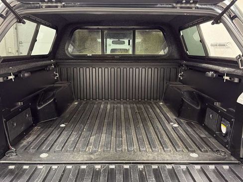 Used 2017 Toyota Tacoma Limited w/ Tow Package AWD/4WD image 29