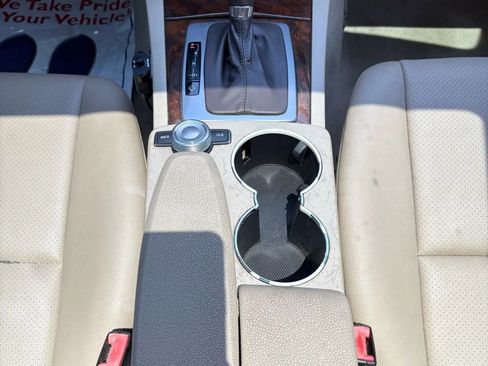 Used 2010 Mercedes-Benz C 300 Sedan image 27