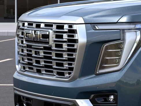 New 2026 GMC Yukon Denali w/ Sun & Power Step Package image 13