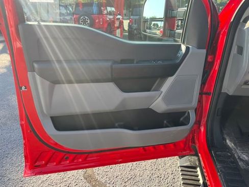 Used 2025 Ford F350 XL image 12