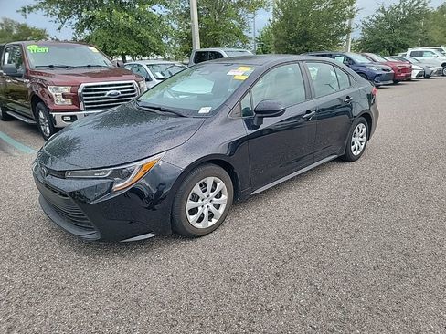 Used 2023 Toyota Corolla LE FWD image 1