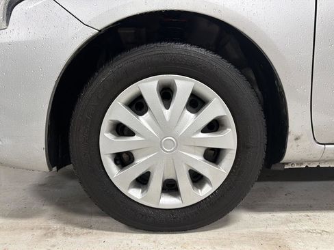 Used 2017 Nissan Versa SV image 8