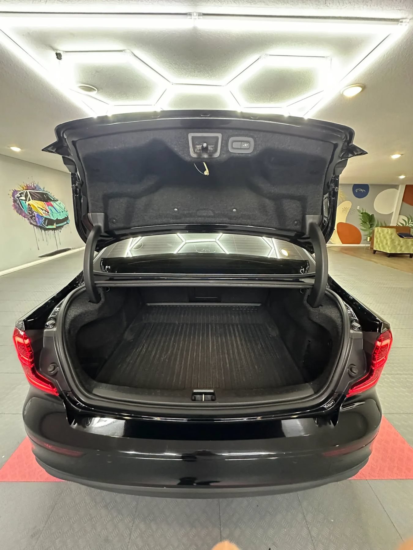 Used 2020 Volvo S60 T5 Momentum FWD image 37