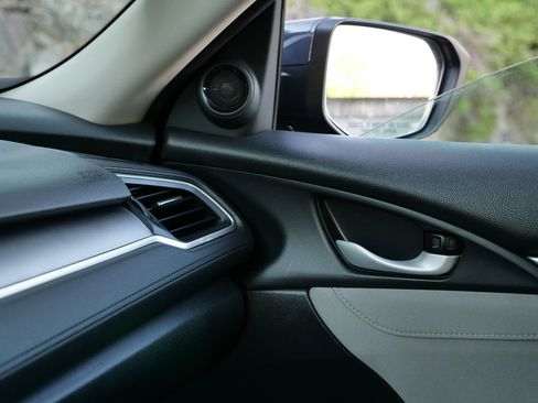 Used 2017 Honda Civic EX image 14