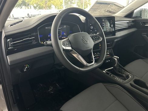 New 2026 Volkswagen Jetta SE image 13