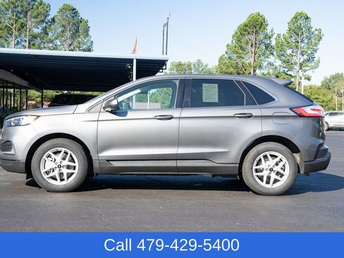 Used 2024 Ford Edge SEL image 3