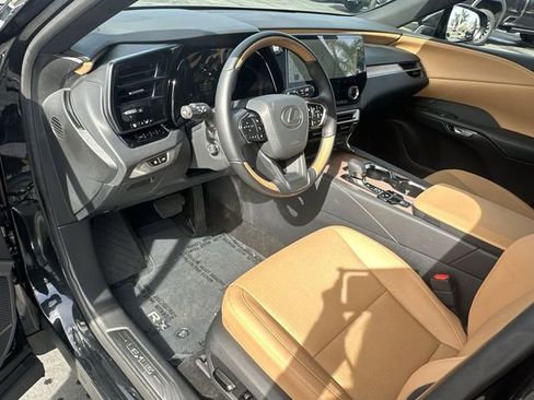 Used 2025 Lexus RX 350 Premium image 10