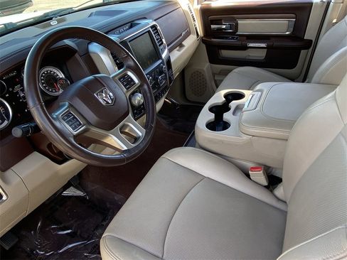 Used 2017 RAM 1500 Laramie image 6