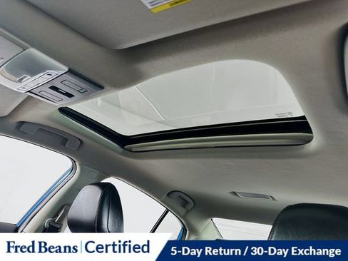 Used 2021 Nissan Sentra SR w/ SR Premium Package image 4