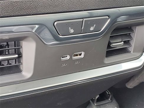 New 2025 GMC Sierra 2500 Denali w/ Denali Reserve Package image 12