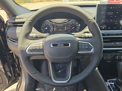New 2026 Jeep Compass Latitude AWD/4WD image 25