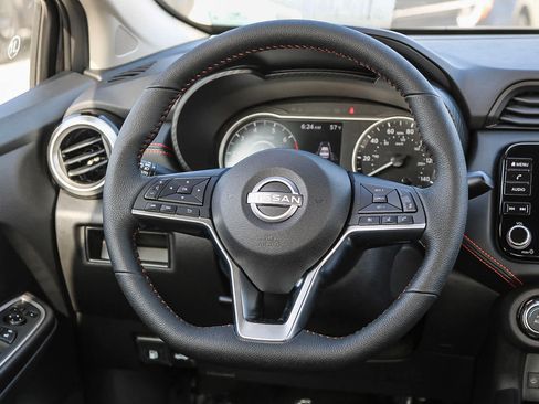 New 2025 Nissan Versa SR w/ Trunk Package FWD image 17