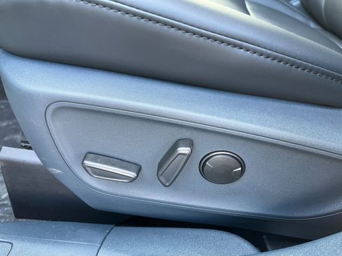 New 2026 Ford Maverick Lariat w/ Black Appearance Package image 14