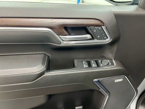 Used 2024 GMC Sierra 1500 SLT w/ SLT Convenience Package AWD/4WD image 21