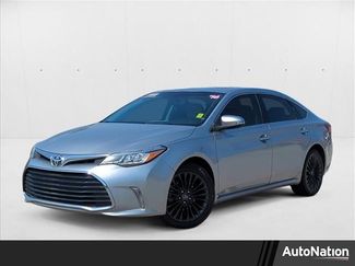Used 2016 Toyota Avalon Touring image 1