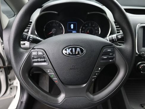 Used 2018 Kia Forte LX w/ LX Popular Package image 14