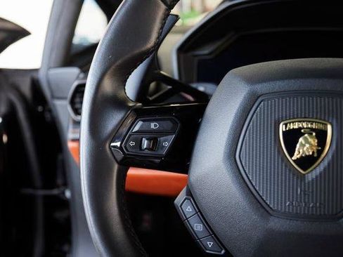 Used 2018 Lamborghini Huracan LP 610-4 AWD/4WD image 41
