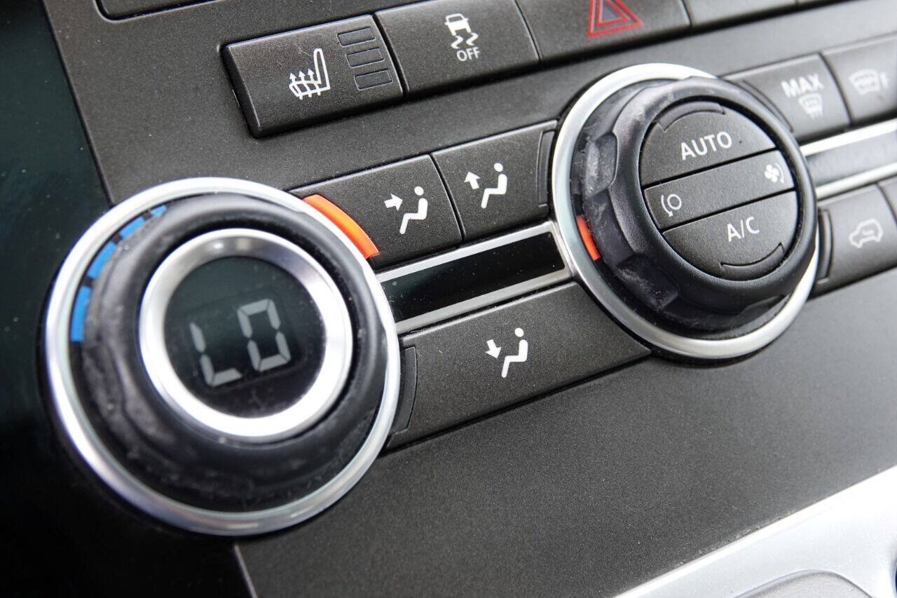 Used 2011 Land Rover Range Rover Sport Supercharged AWD/4WD image 92