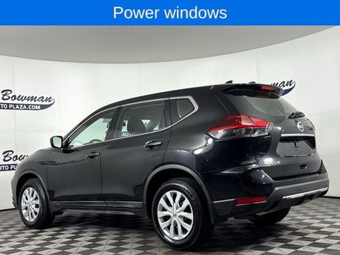 Used 2018 Nissan Rogue S image 8
