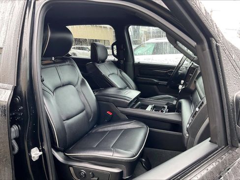 Used 2022 RAM 1500 Limited w/ Night Edition image 11