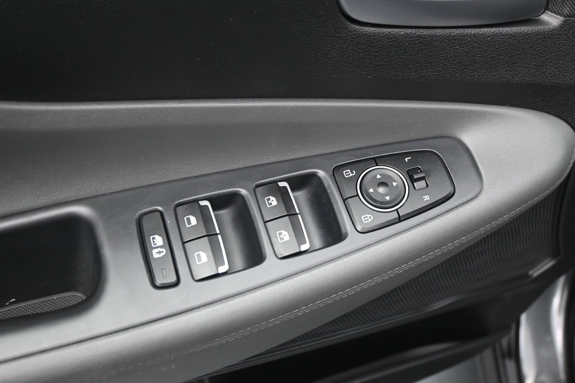 Used 2022 Hyundai Santa Fe SEL AWD/4WD image 18