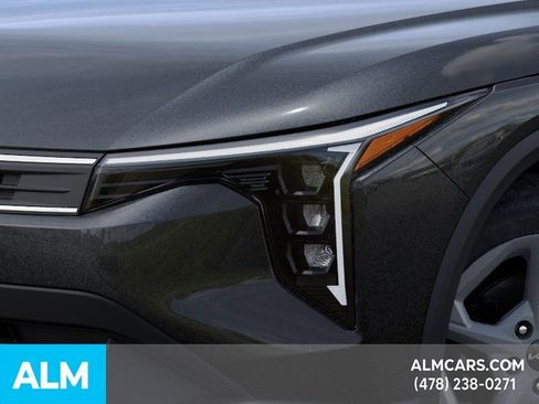 Used 2025 Kia K4 LXS image 12