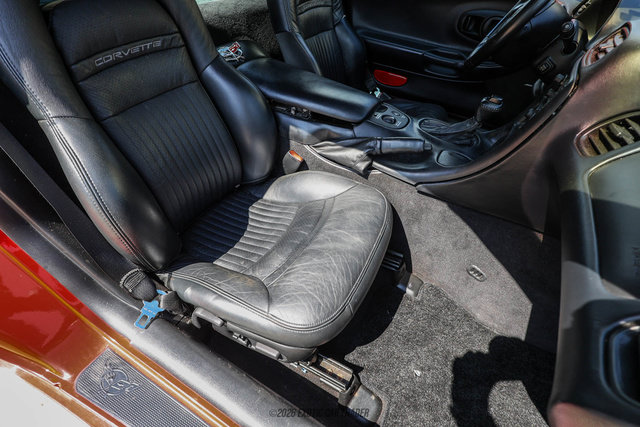Used 2003 Chevrolet Corvette Coupe w/ Preferred Equipment Group RWD image 28
